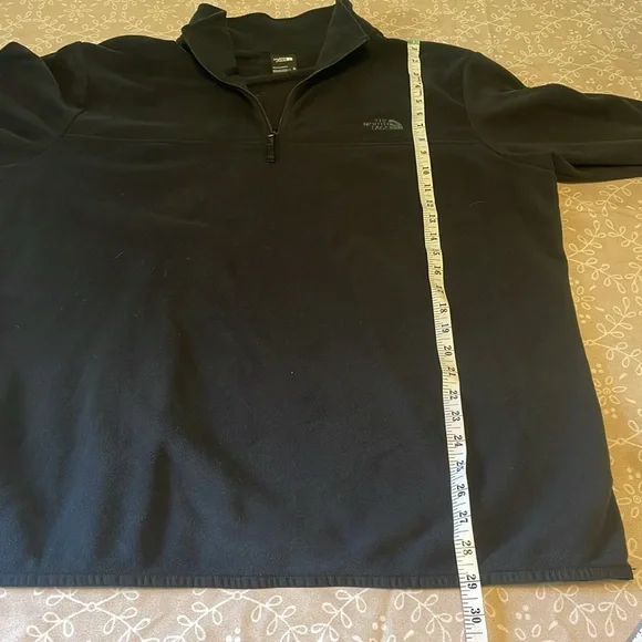 The North Face Men’s black fleece 1/4 zip size XL - Picture 8 of 9